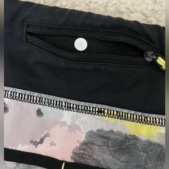 Lululemon Speed Shorts *2.5” Size 4 Citron Pink Tinted Canvas Lined - Picture 7 of 11